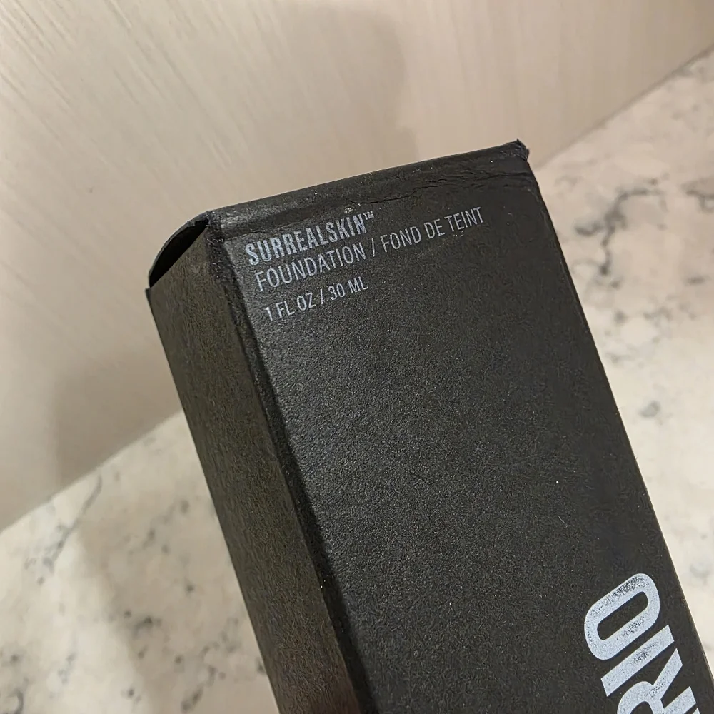 MAKEUP BY MARIO Surreal Skin Luminous Hydrating Foundation 13W NIB